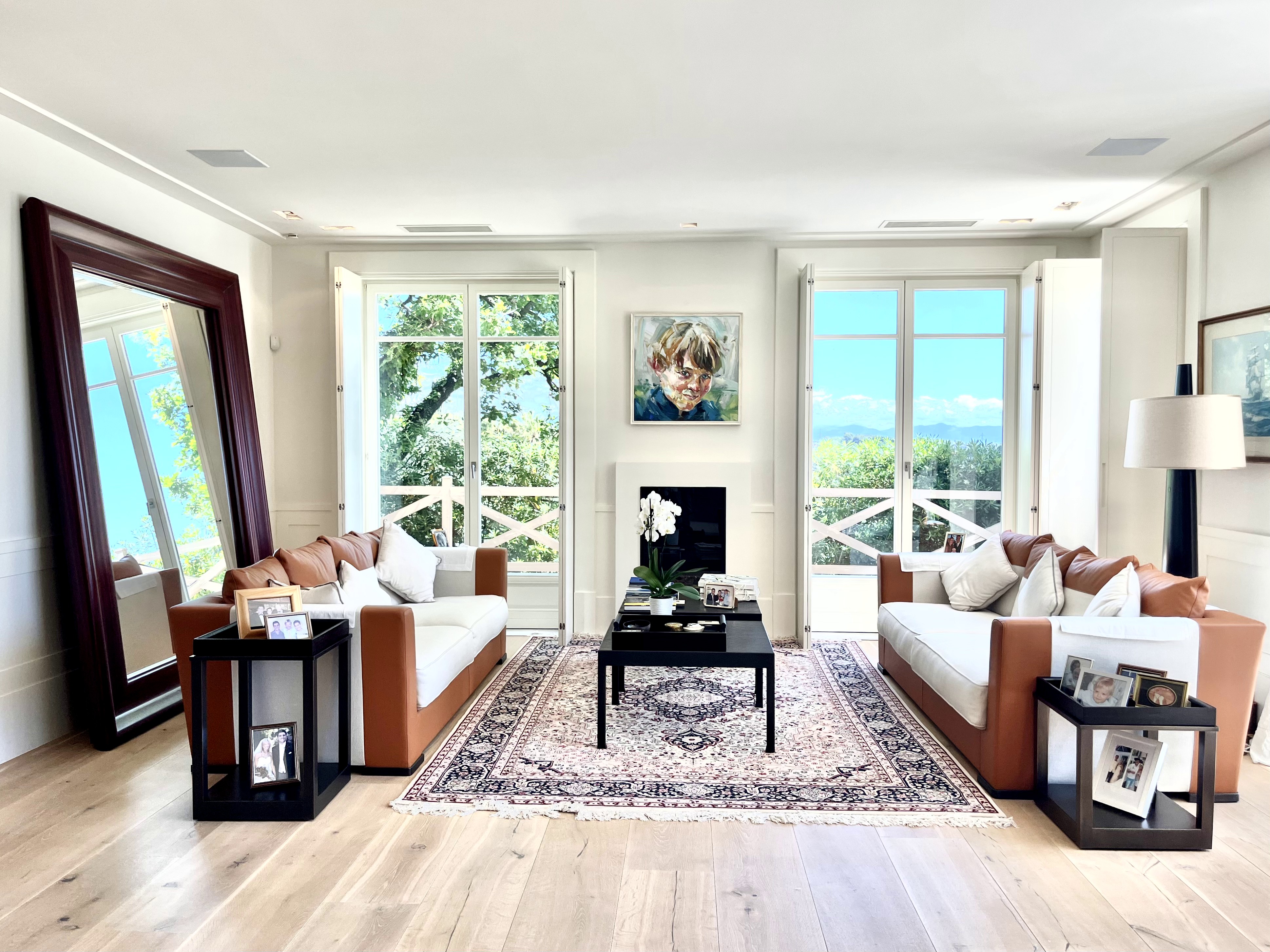 MOUGINS - BAISSE DE PRIX - VILLA DE LUXE EN EXCLUSIVITÉ - 599m2 - TERRAIN 3 100 M2