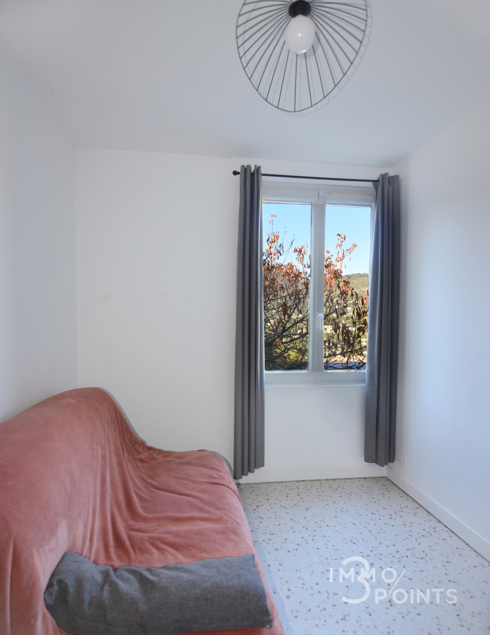 Villa familiale avec piscine – Secteur prisé