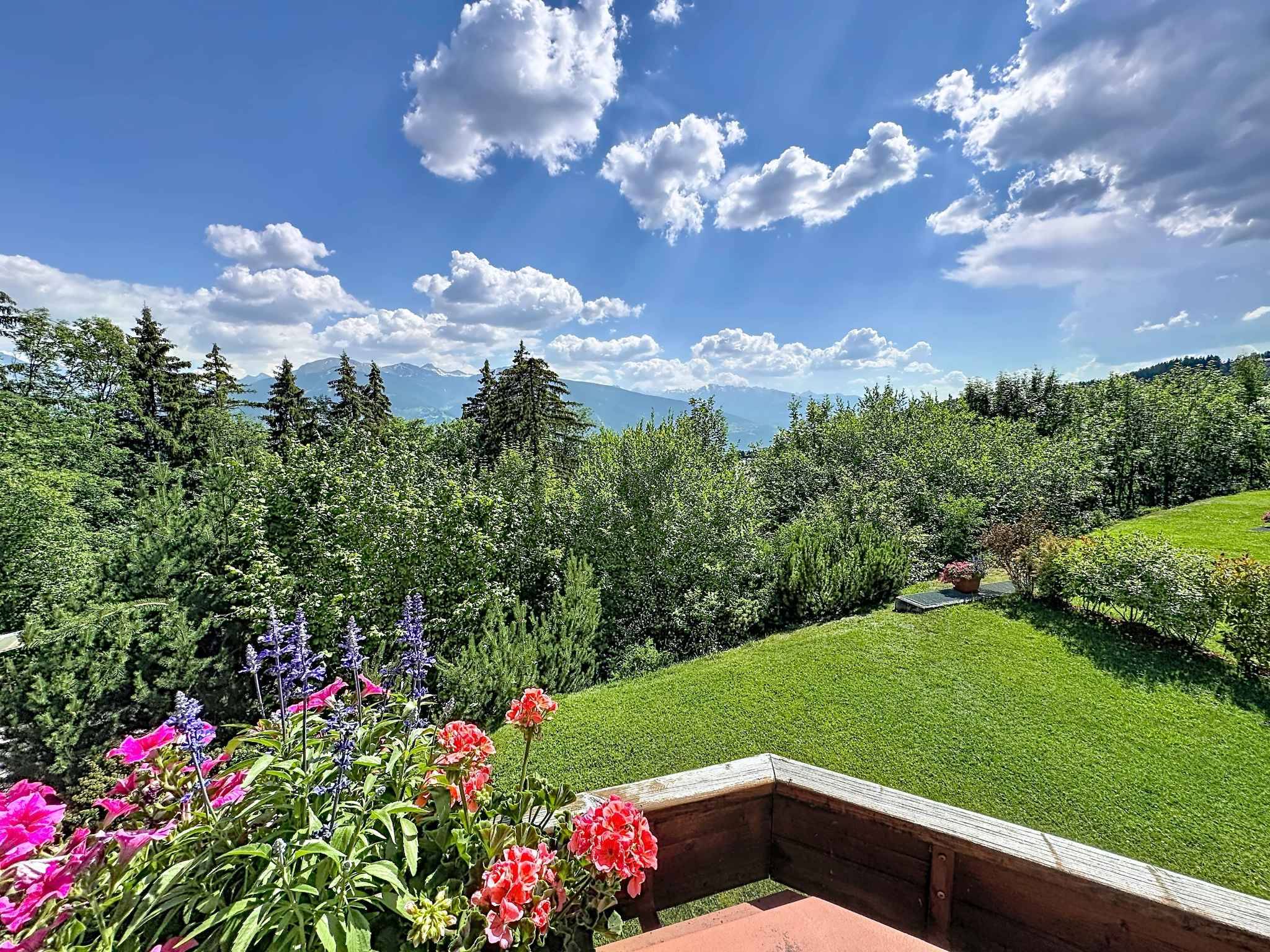 Magnifique appartement de 4.5 pièces avec jardin et belle vue