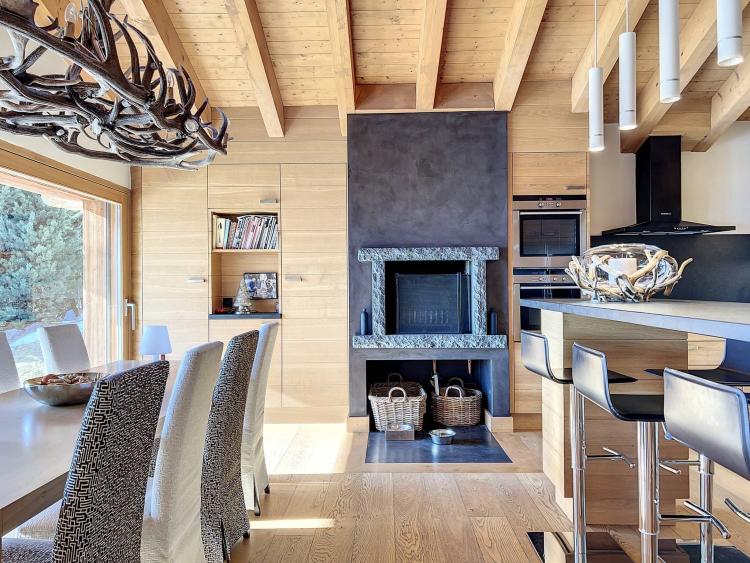 Magnifique chalet avec vue panoramique sur la plaine du Rhône et les Alpes