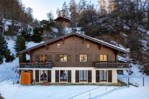 Charmant chalet de 3 chambres avec vue panoramique sur la montagne et...