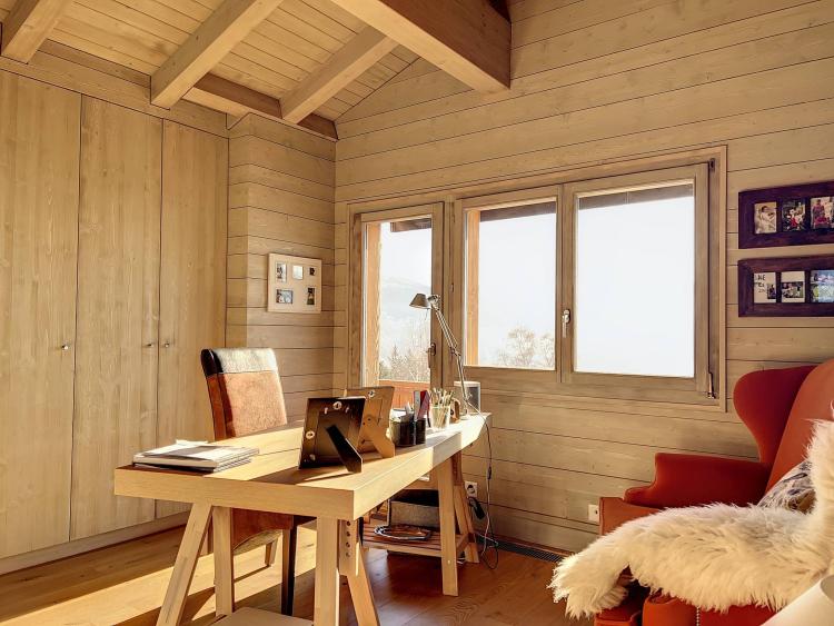 Magnifique chalet avec vue panoramique sur la plaine du Rhône et les Alpes