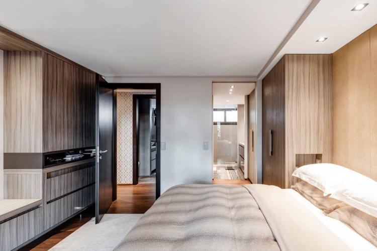 Attique De 5 Pièces Avec Terrasses De 56 M²
