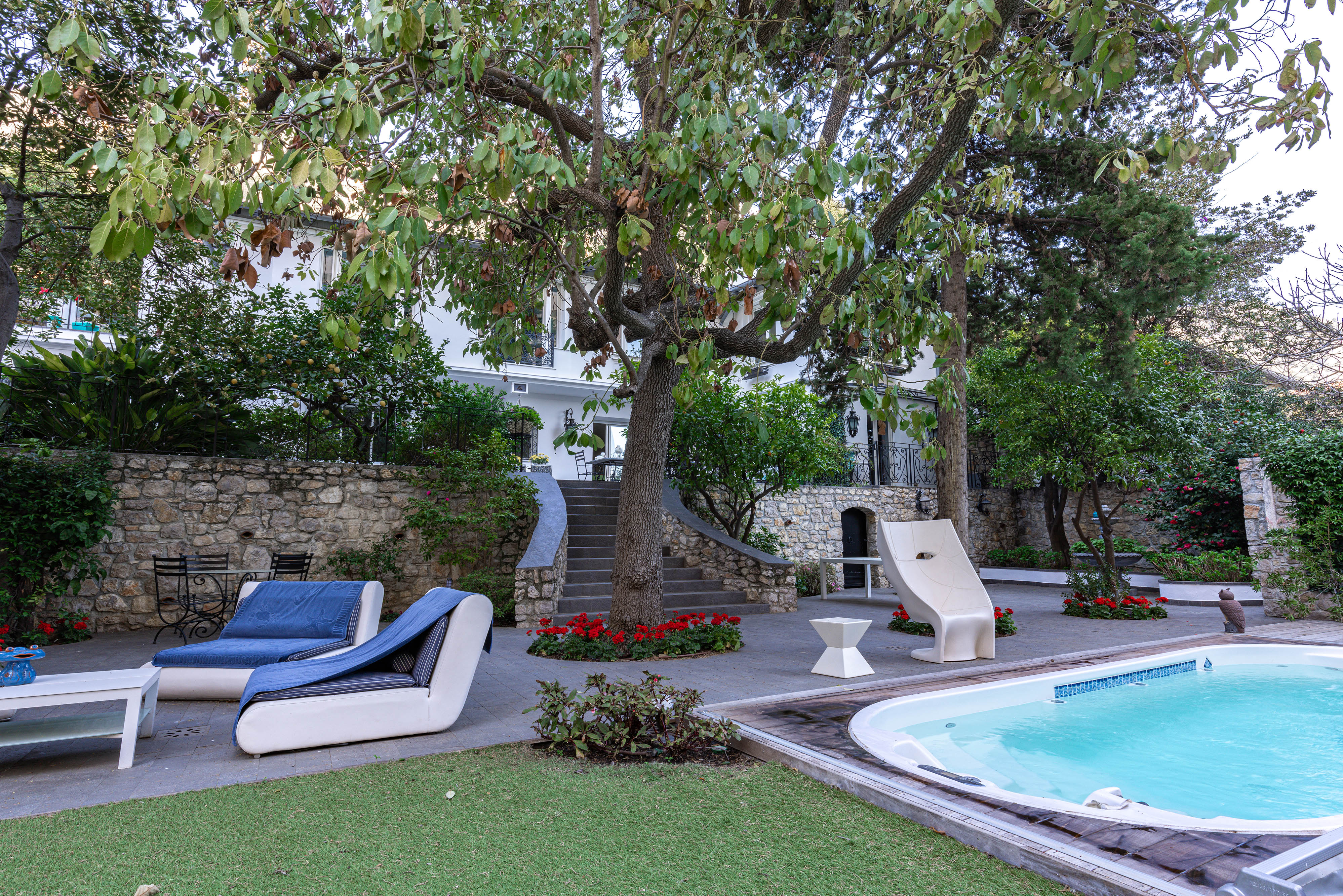 VILLA DANS MONACO - UNIQUE