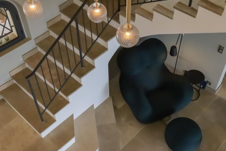 CHATEAUNEUF DE GRASSE - SUBLIME VILLA RÉNOVÉE