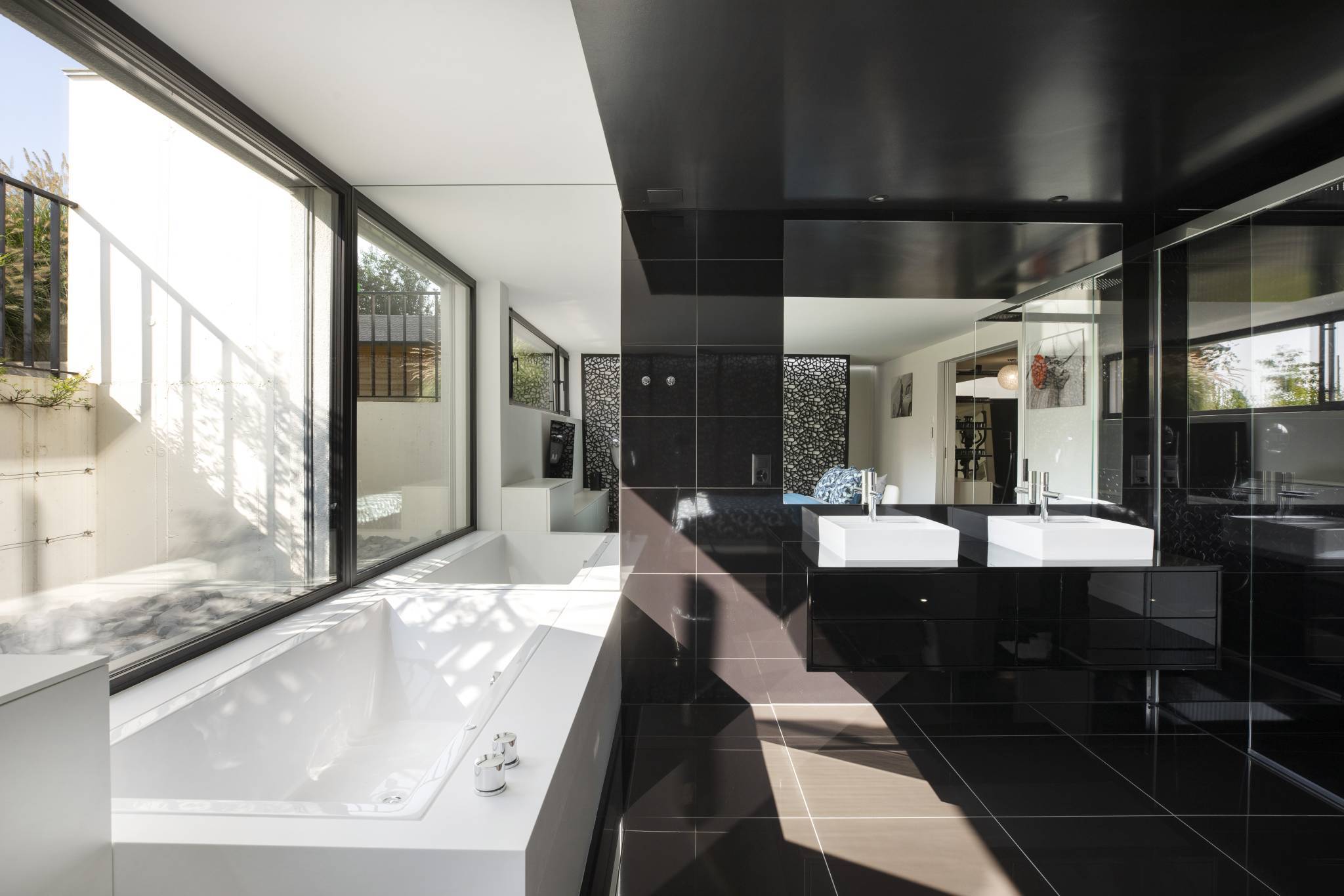 SPLENDIDE VILLA CONTEMPORAINE AVEC VUE