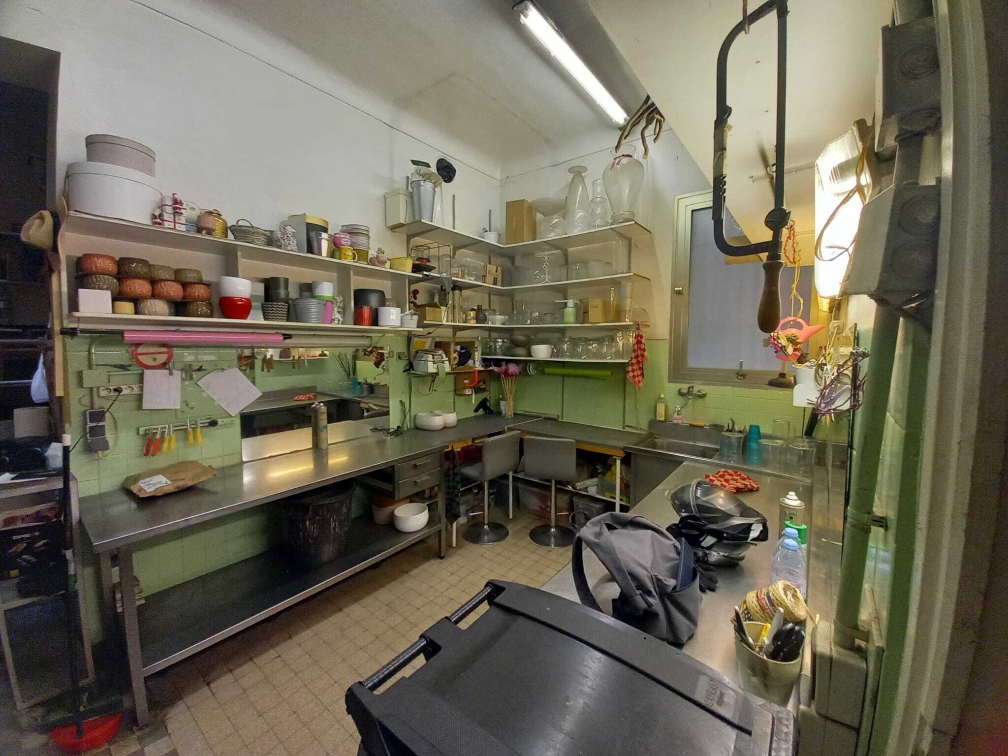 FLEURISTE OU TOUT AUTRE ACTIVITE
