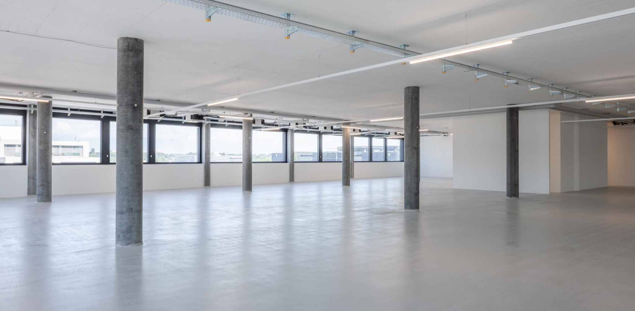 Magnifiques surfaces de bureaux 995m2 - Zone industrielle de PLO
