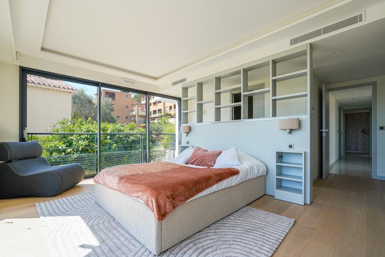 SAINT-JEAN-CAP-FERRAT - APPARTEMENT VILLA