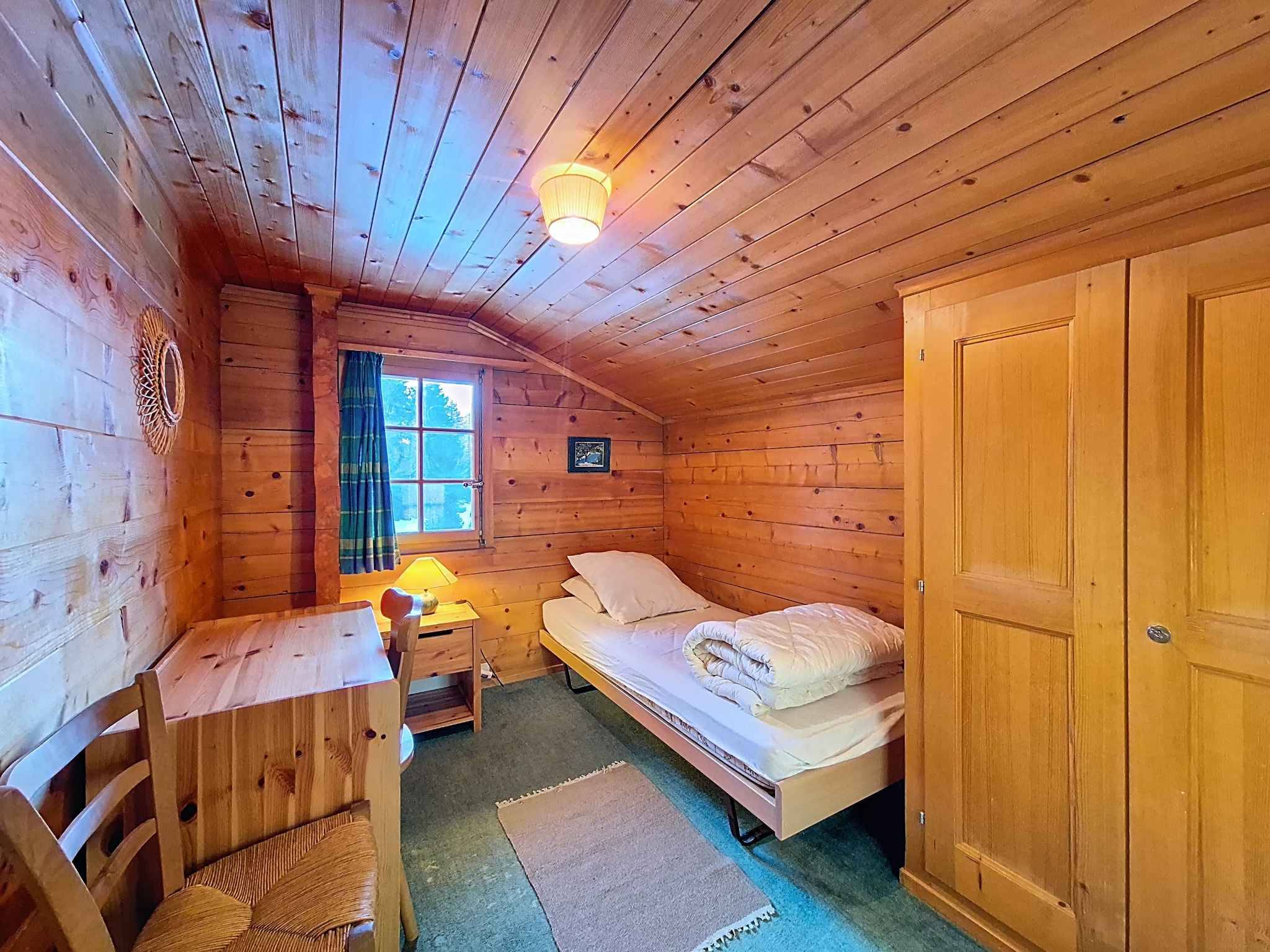 CHARMANT CHALET DE 7.5 PIÈCES AVEC POTENTIEL proche du centre de Crans