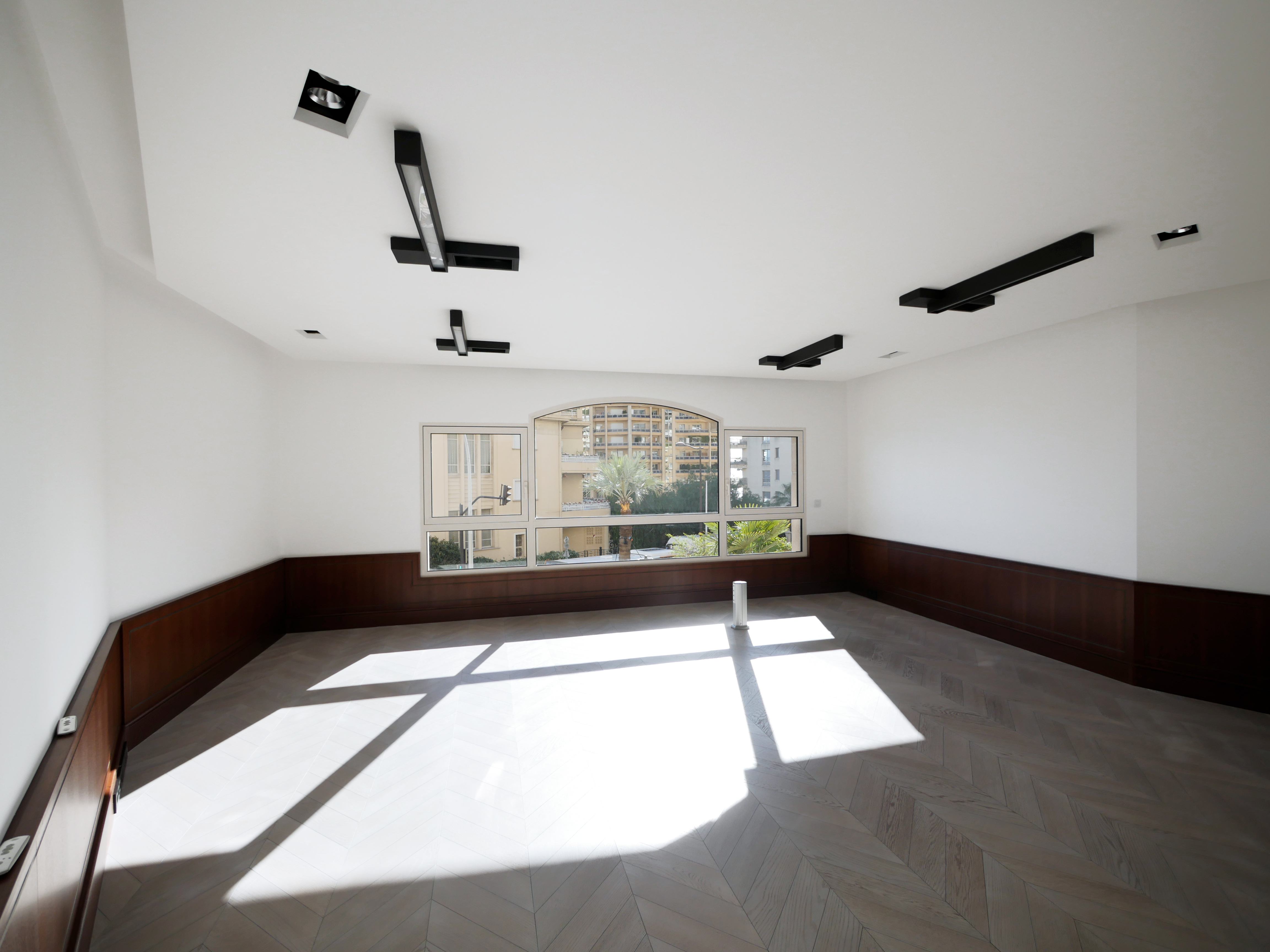 VILLA DEL SOLE - GRANDS BUREAUX DE STANDING