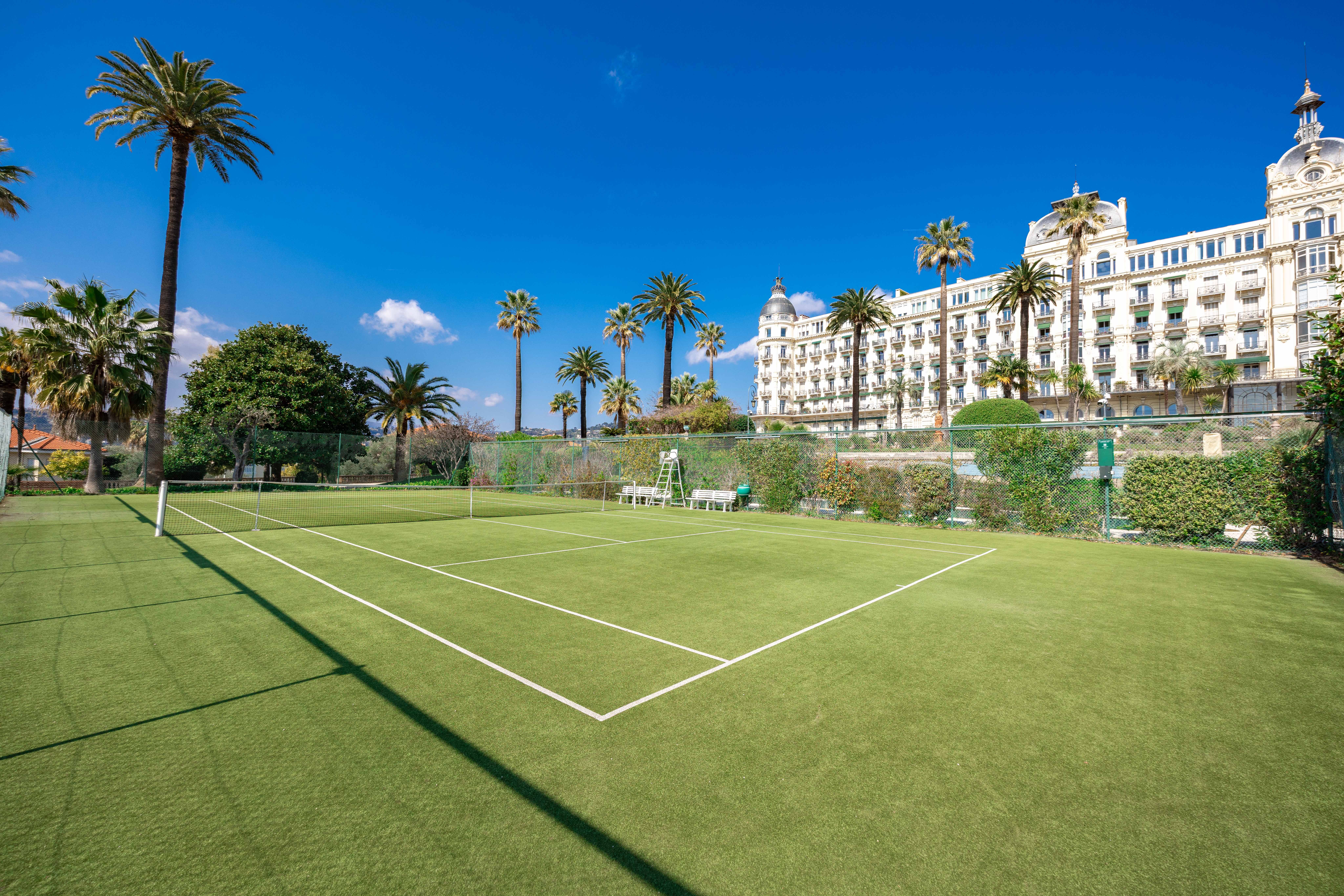 SUPERBE 4 PIÈCES – RÉSIDENCE EMBLÉMATIQUE AVEC PISCINE & TENNIS