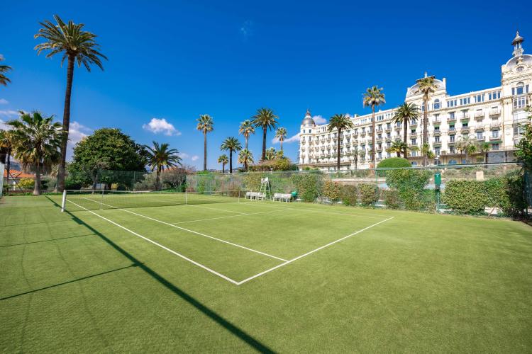 SUPERBE 4 PIÈCES – RÉSIDENCE EMBLÉMATIQUE AVEC PISCINE & TENNIS