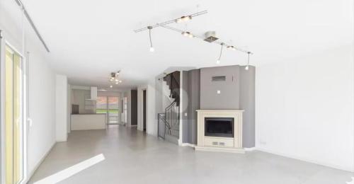 Maison contiguë 6.5 pièces