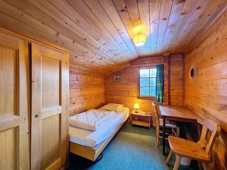 CHARMANT CHALET DE 7.5 PIÈCES AVEC POTENTIEL proche du centre de Crans