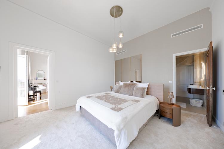 SUPERBE 4 PIÈCES – RÉSIDENCE EMBLÉMATIQUE AVEC PISCINE & TENNIS
