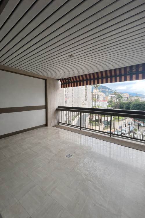 PARK PALACE - STUDIO AVEC TERRASSE - CARRÉ OR