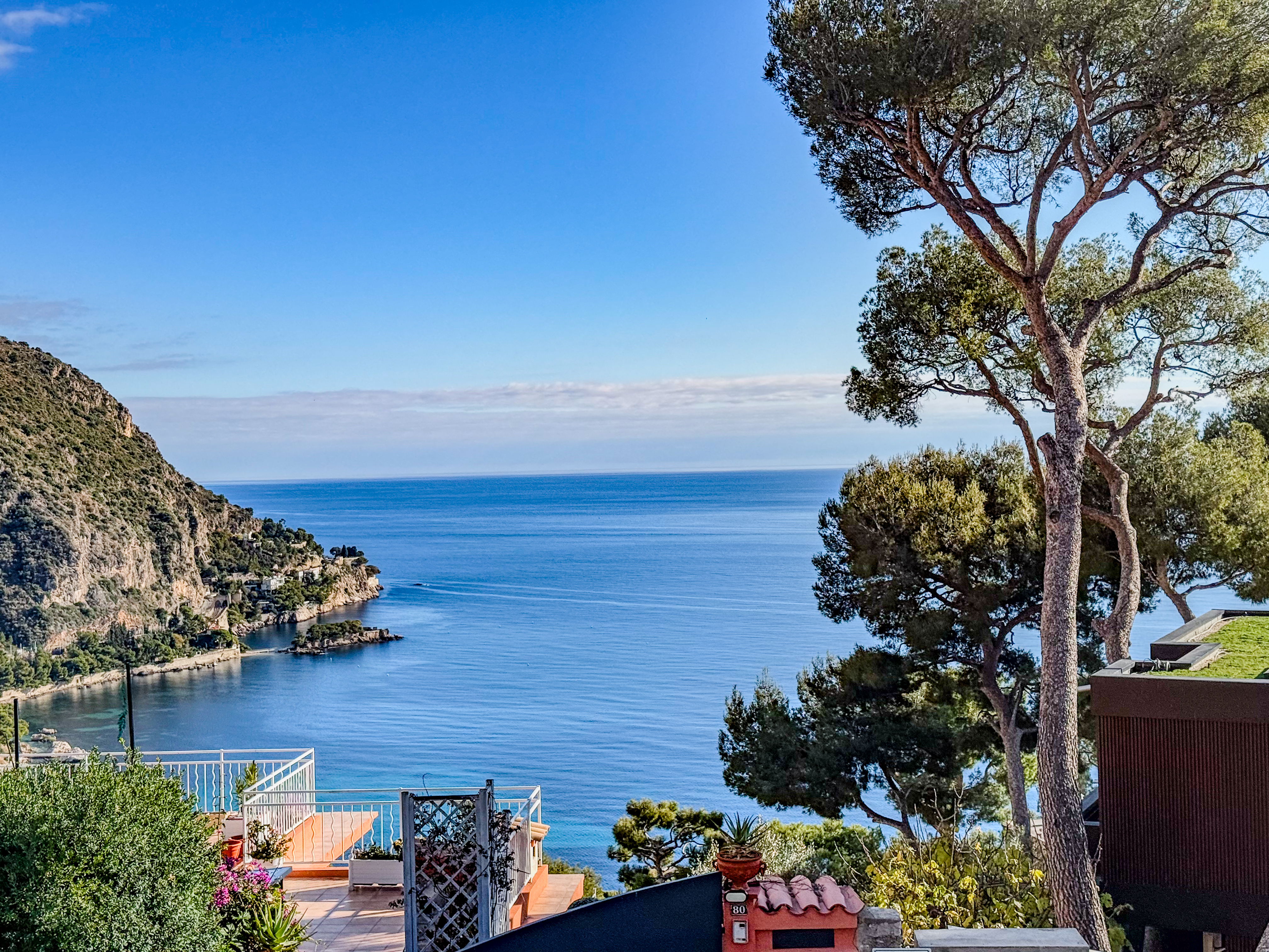 Èze Bord de Mer – Villa contemporaine aux lignes raffinées et panorama infini