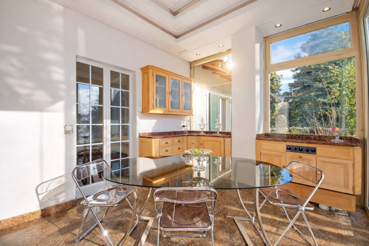 Quartier prisé ! Maison de maître + terrain constructible