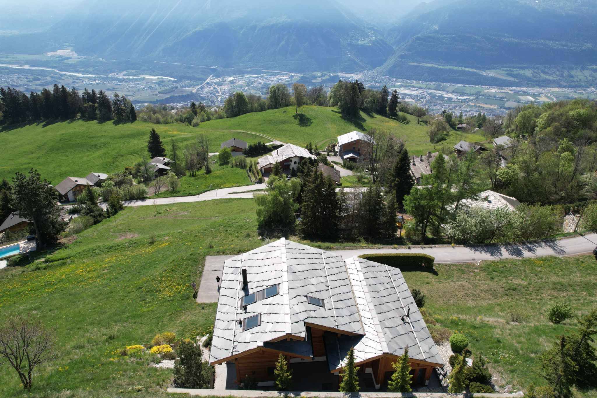 RARE - MAGNIFIQUE CHALET DE 5 CHAMBRES AVEC VUE PANORAMIQUE