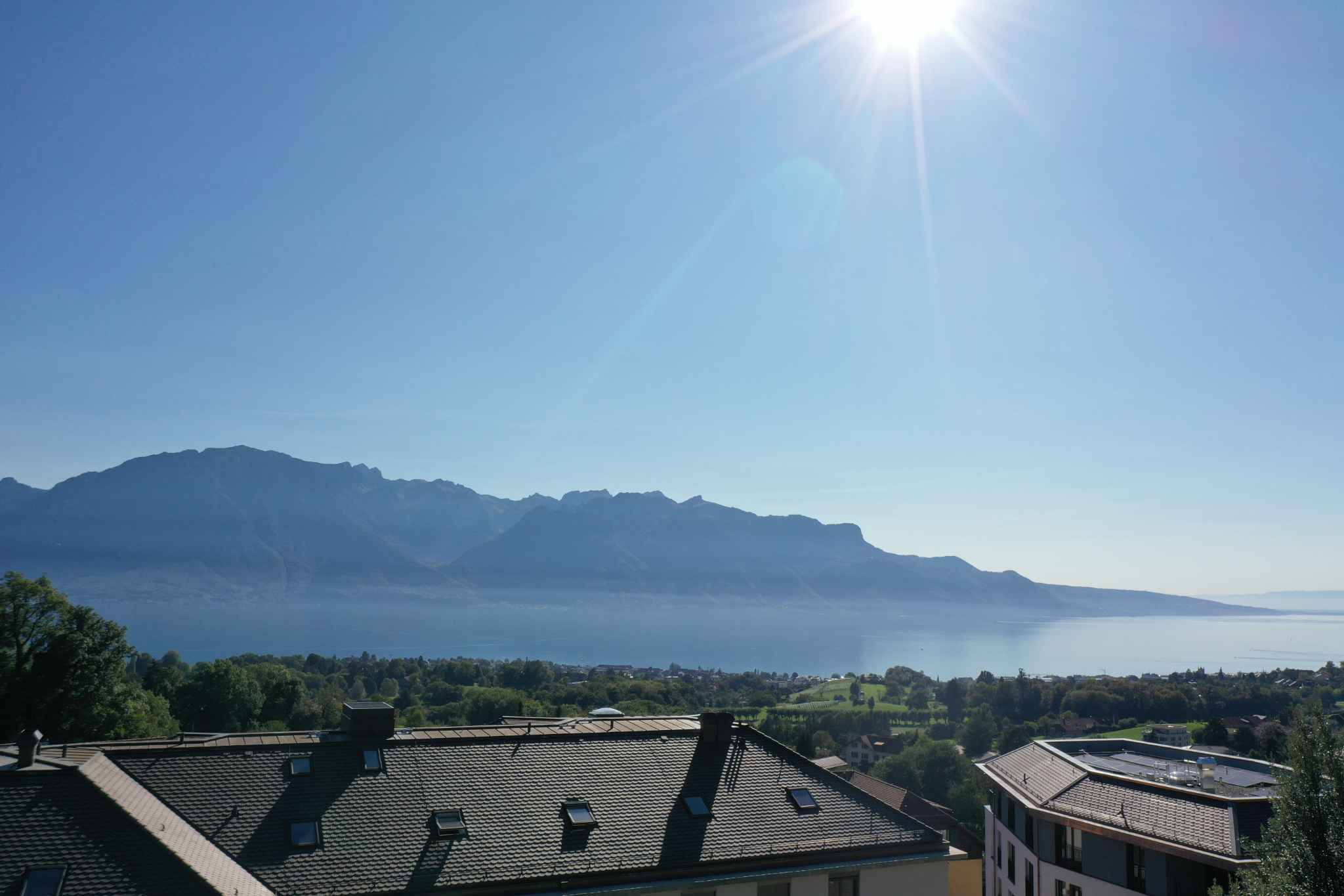 Nouveau : Appartement neuf de 5,5 pièces avec vue lac