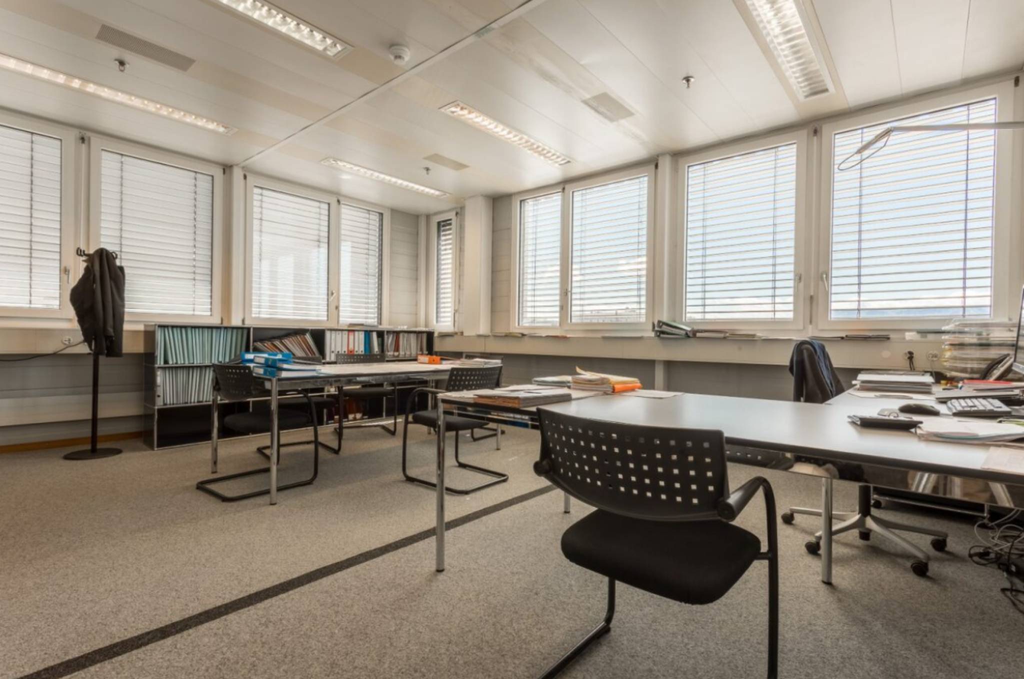 Locaux de 1016  m2 au 2ème étage Zone FTI