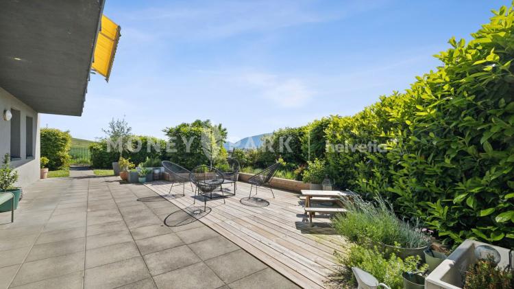 Splendide appartement avec grand jardin à Bernex