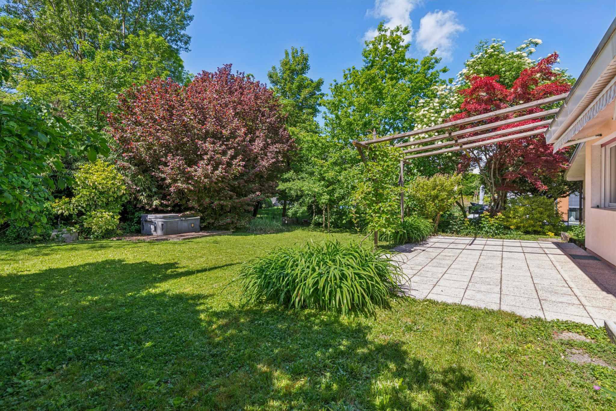 En exclusivité – Charmante villa familiale de plain-pied au calme absolu