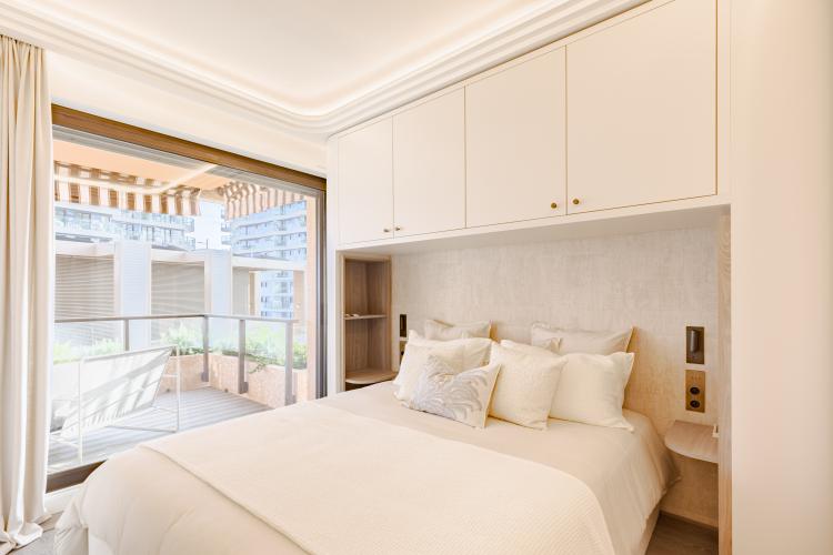 MAGNIFIQUE APPARTEMENT RENOVE AVEC VUE MER