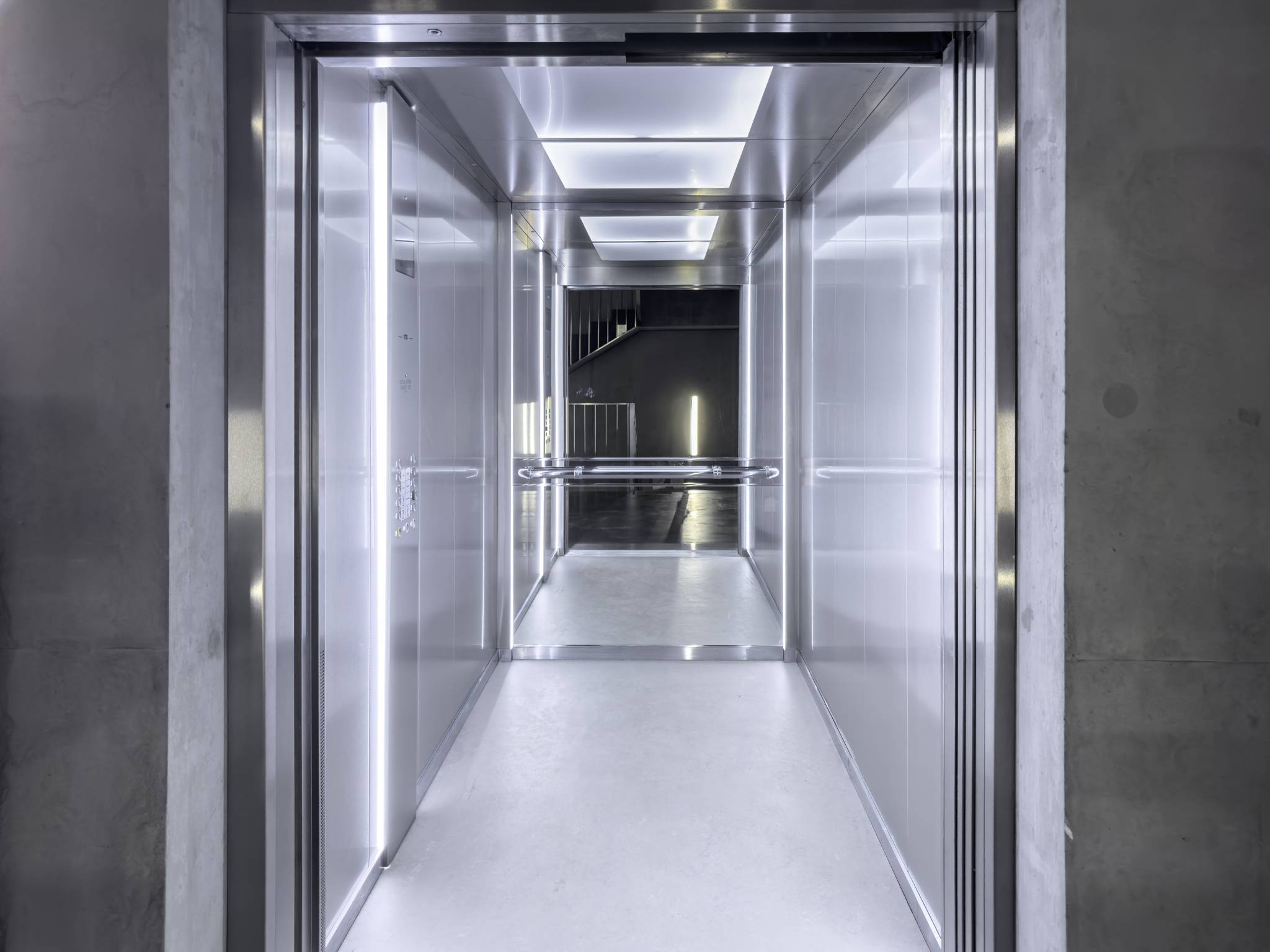 Surface de bureaux/Atelier de 900m2 neuve à Meyrin - FTI