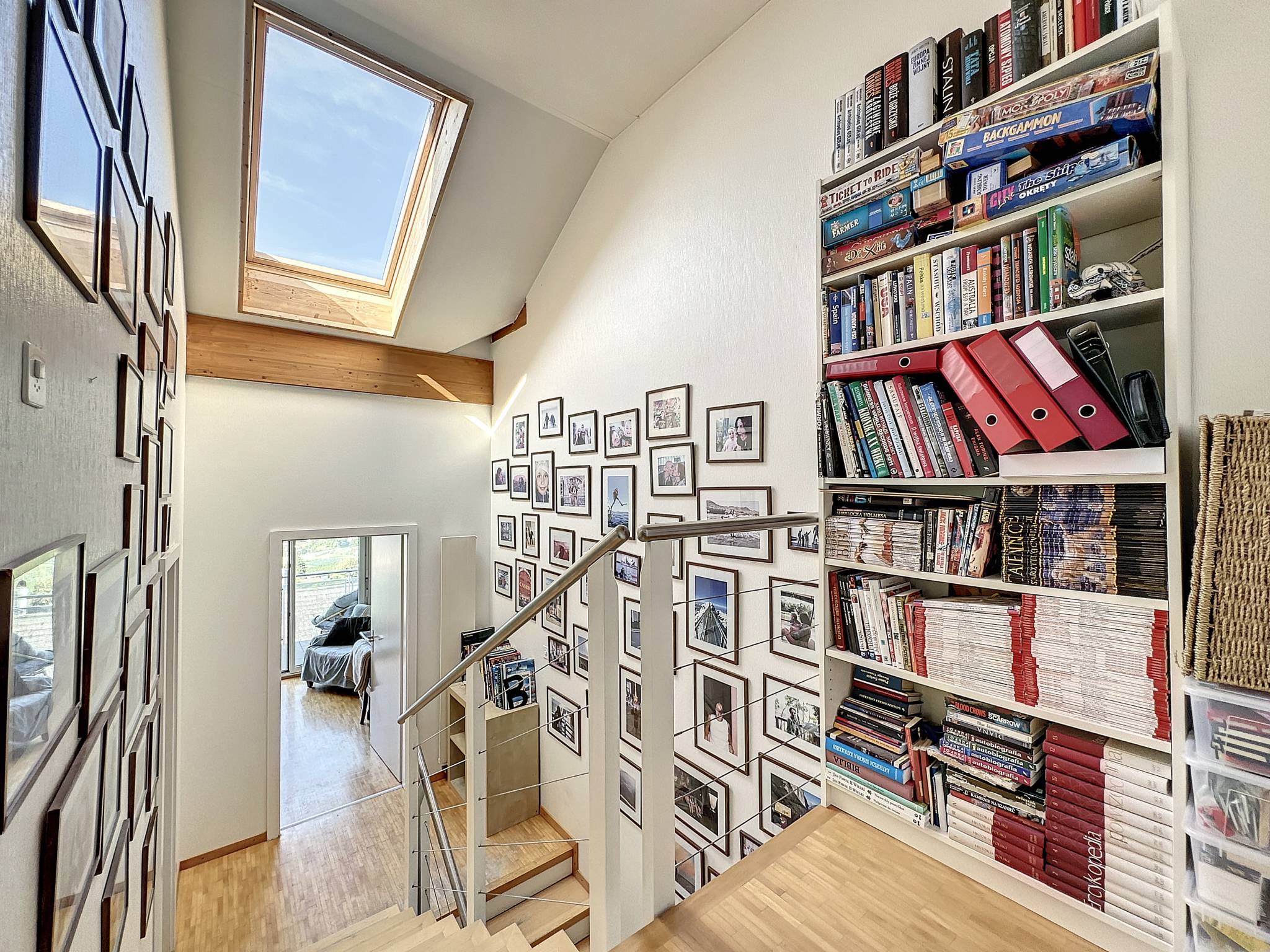 Villa jumelle de 5.5 pièces, avec vue panoramique sur le lac et les Alpes !