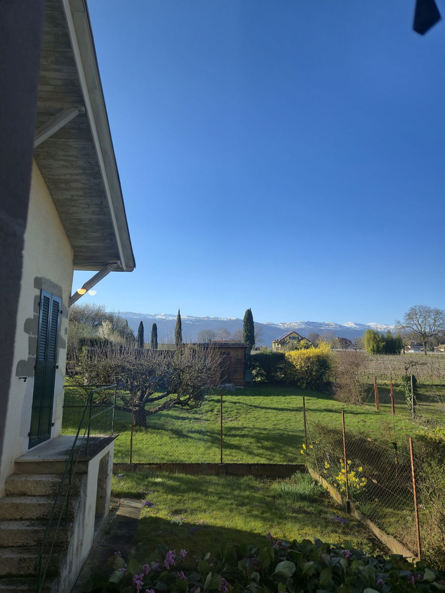 Maison de village avec cour et terrasses à Bourdigny