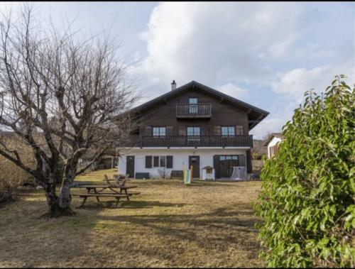 Charmant chalet de 6 pièces à Arzier-Le Muids