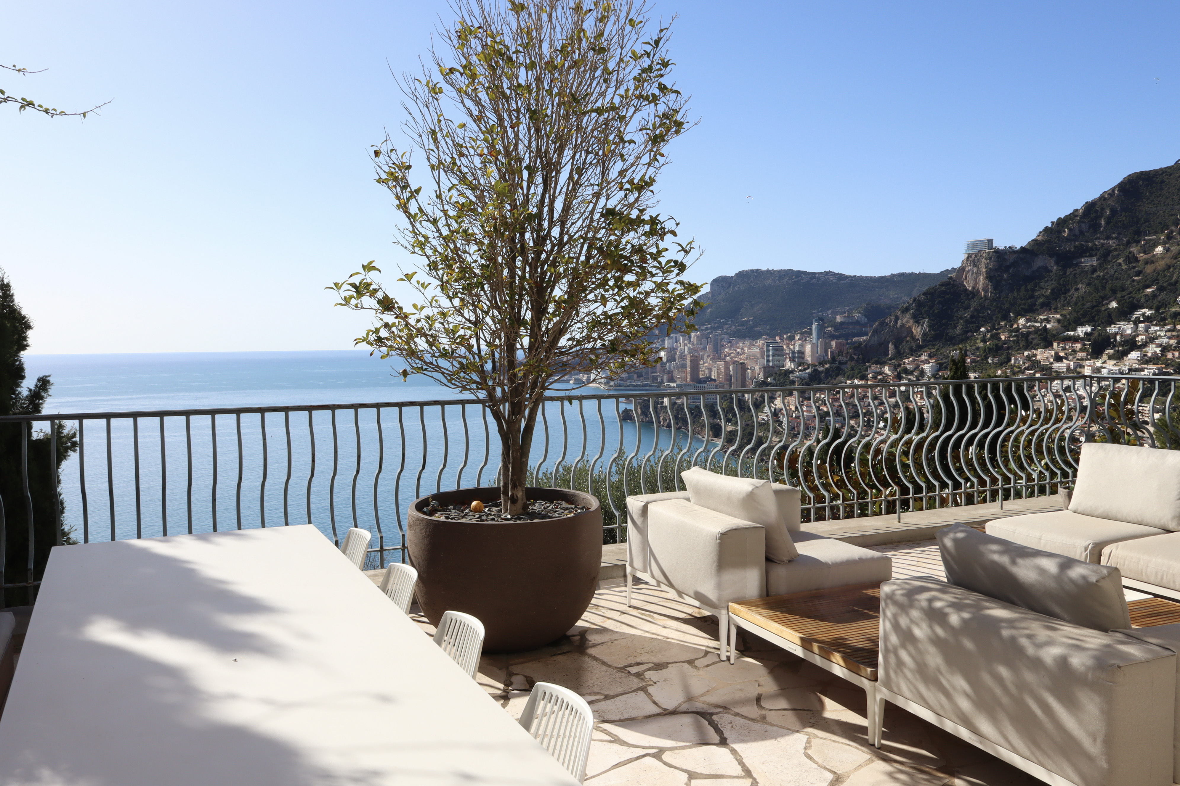 ROQUEBRUNE-CAP-MARTIN - TRIPLEX - CHATEAU DE LA MER - MATERIAUX HAUT DE GAMME - VUE MER