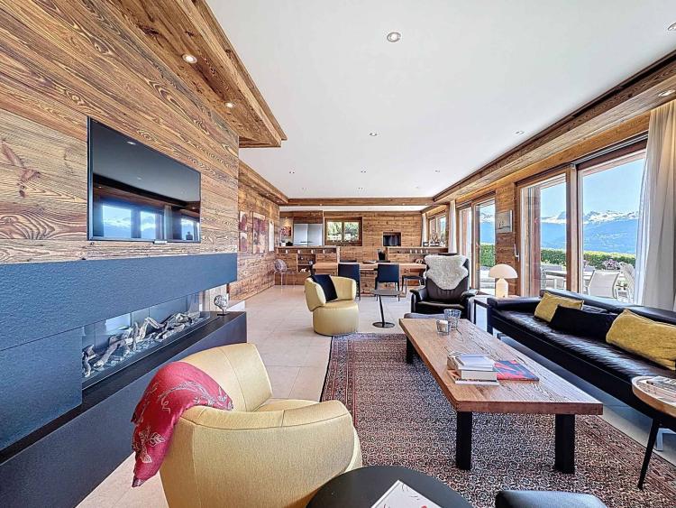 Magnifique chalet en vieux bois avec vue panoramique