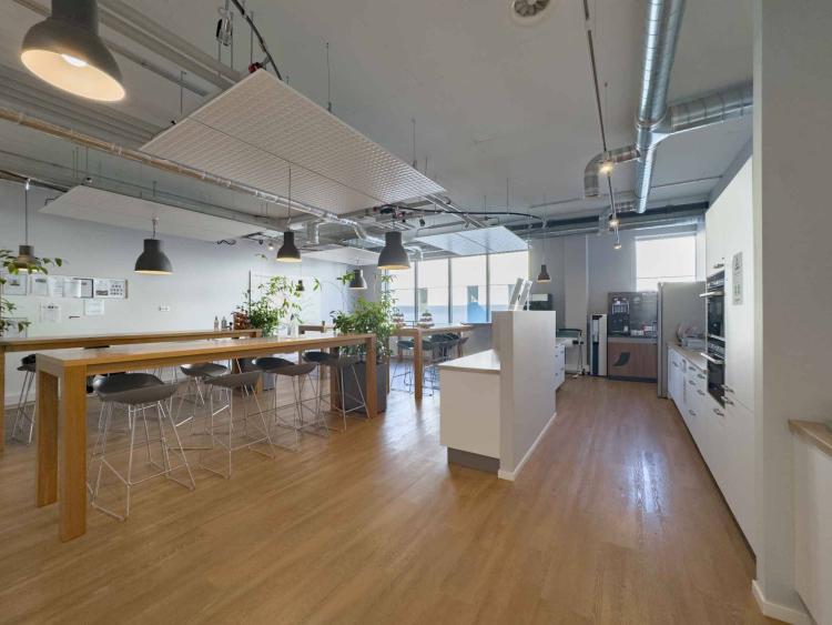 Ateliers et bureaux aménagés de 732 m² – Meyrin