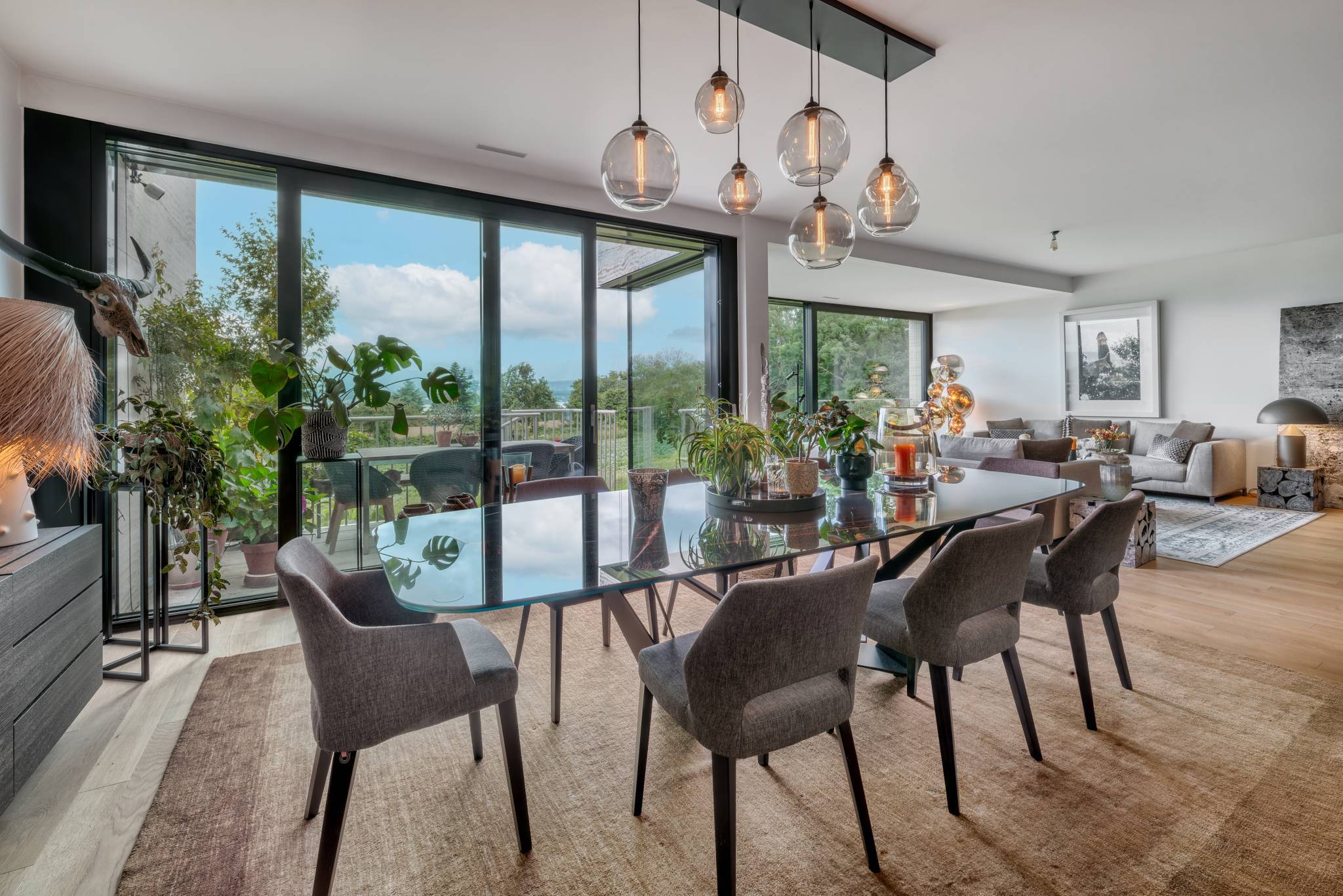 EN EXCLUSIVITÉ - duplex de 5 chambres avec terrasses, jardins et vue lac