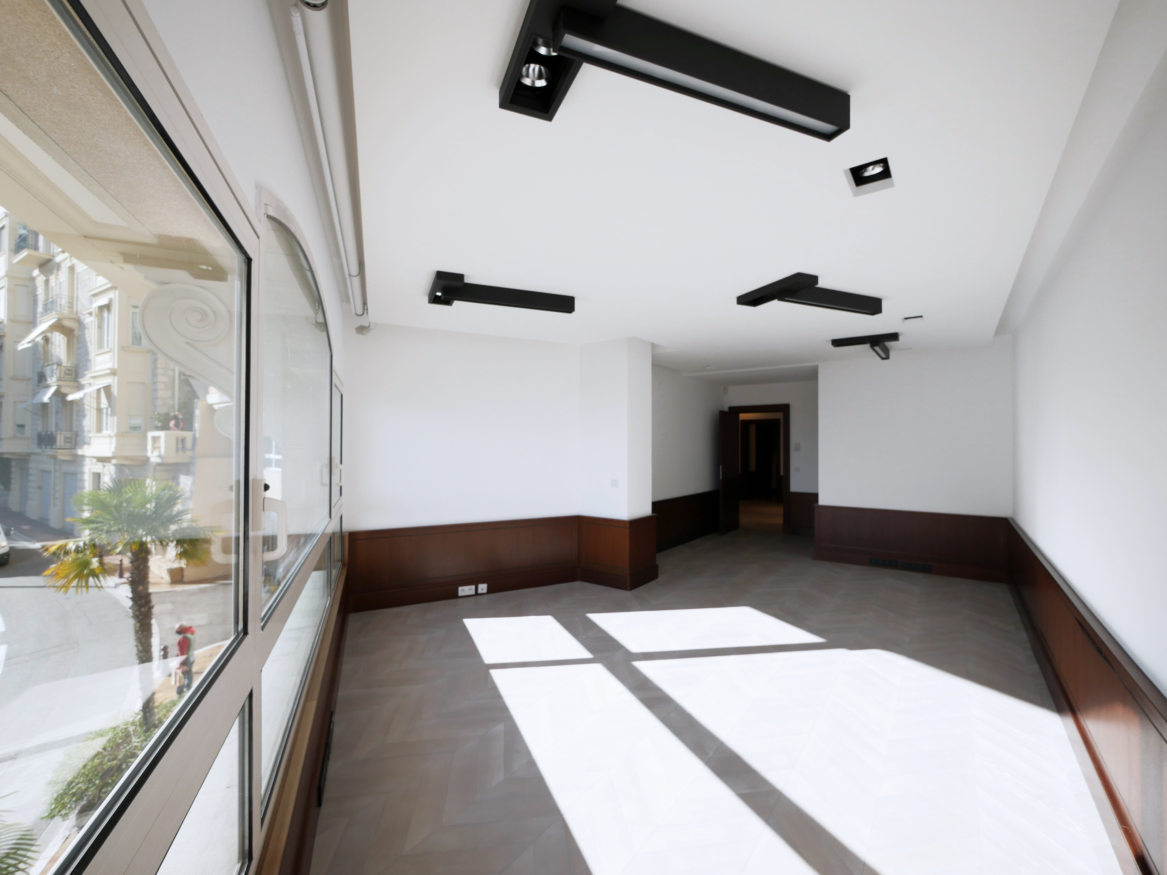 VILLA DEL SOLE - GRANDS BUREAUX DE STANDING