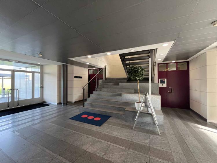 Bureaux de 273m2 lumineux à proximité de l'aéroport et de la Place des Nations