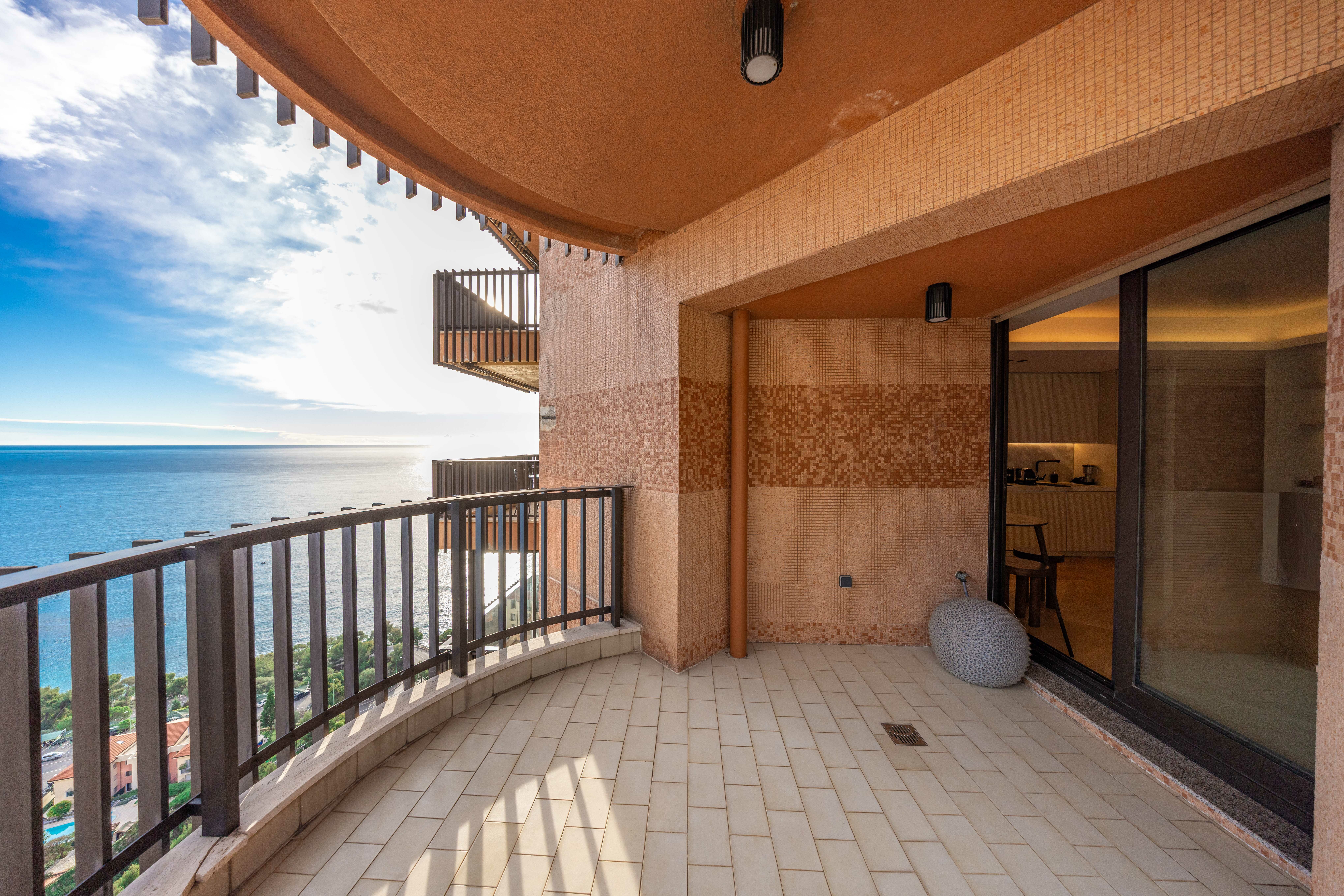 MAGNIFIQUE 2 PIECES VUE MER RENOVE