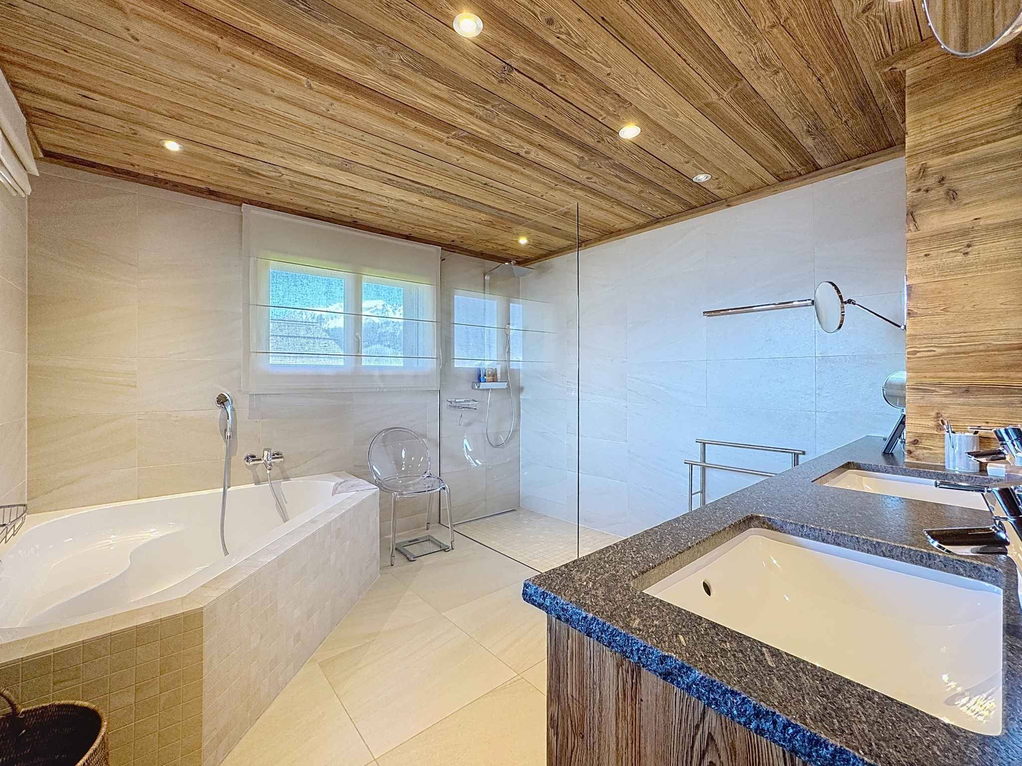 Magnifique chalet en vieux bois avec vue panoramique