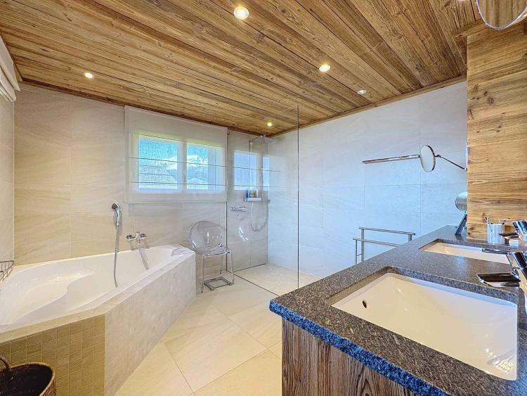 Magnifique chalet en vieux bois avec vue panoramique