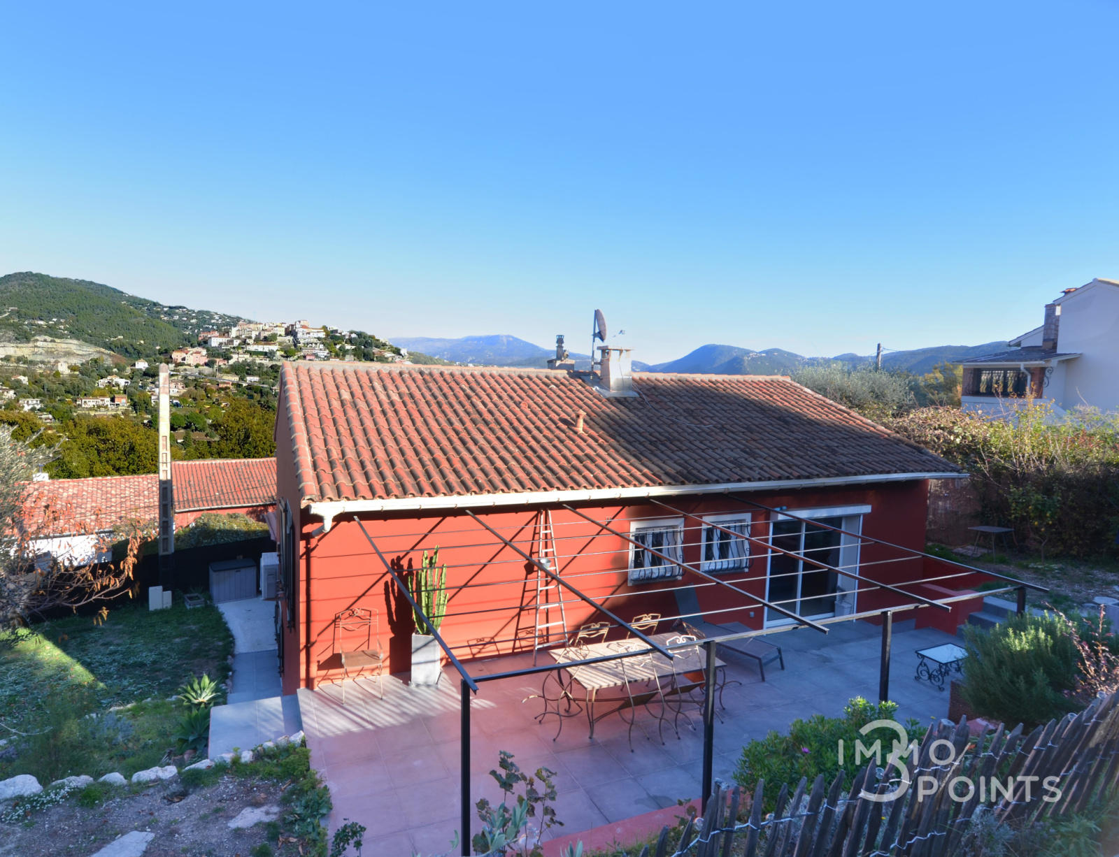 Villa familiale avec piscine – Secteur prisé