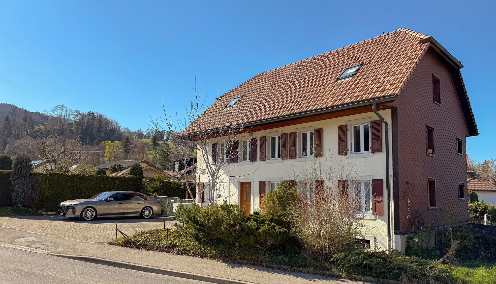 MAISON AVEC 2 LOGEMENTS DISTINCTS, GARAGE ET PLACES DE PARC
