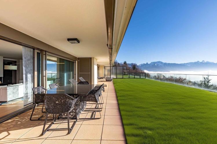 Somptueux appartement de 6.5 pièces avec une vue saisissante sur le lac 