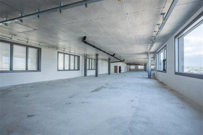 250 m2 Geschäftsfläche im neuen Projekt Atrium Park