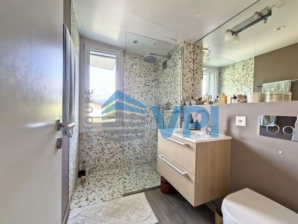 Villa récente de 6.5 pièces à Genthod