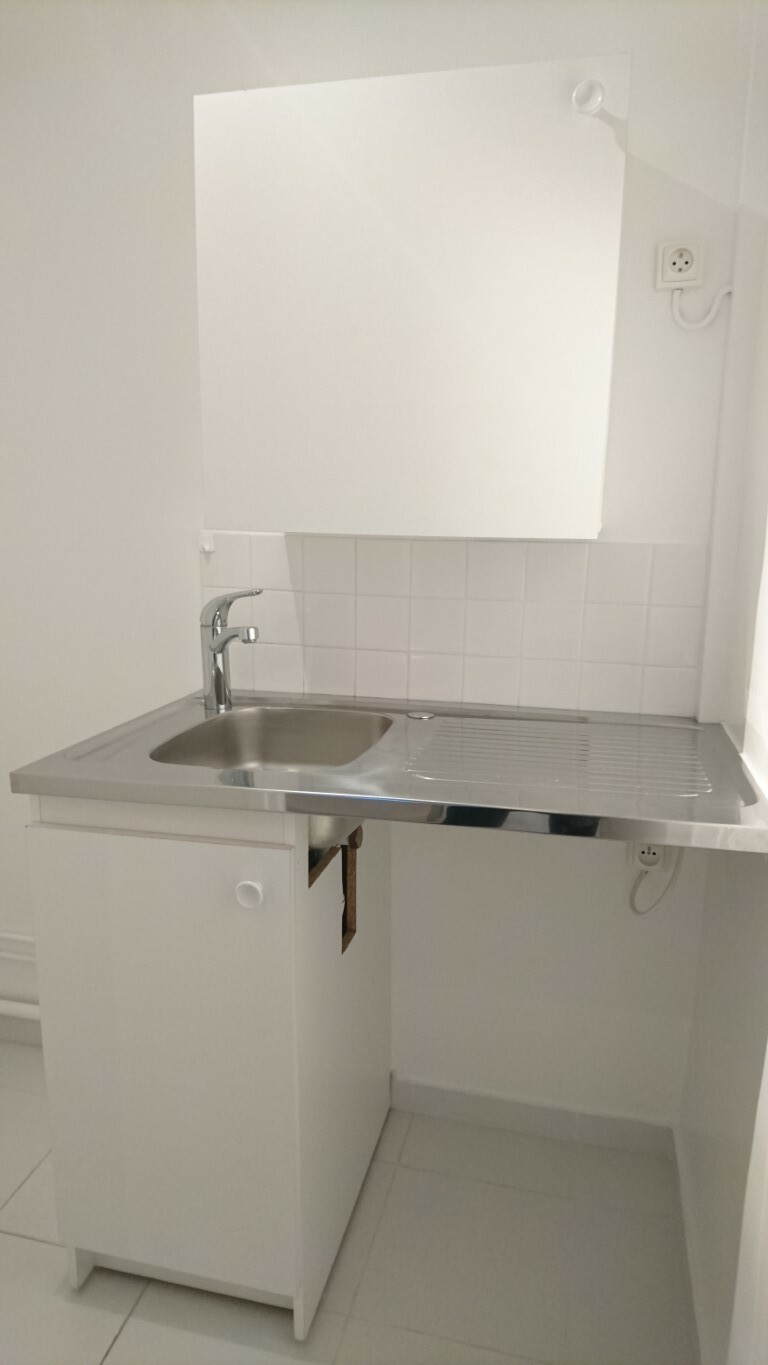 Bureau rénové en plein coeur de Fontvieille