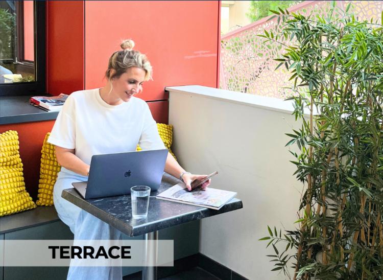 SAINT ROMAN : bureau de 9 m2 à louer