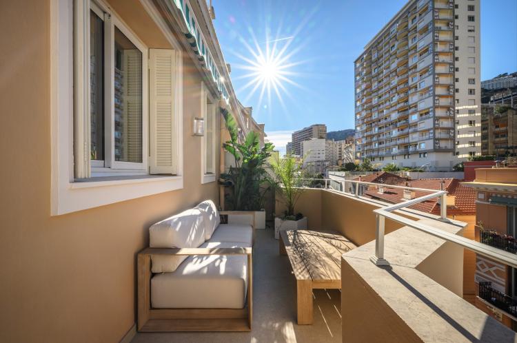 DEUX PIÈCES RÉNOVÉ – IMMEUBLE BOURGEOIS